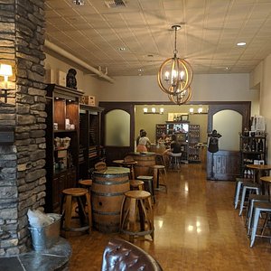 Tasting Room  Woodinville Wine Tasting – DeLille Cellars