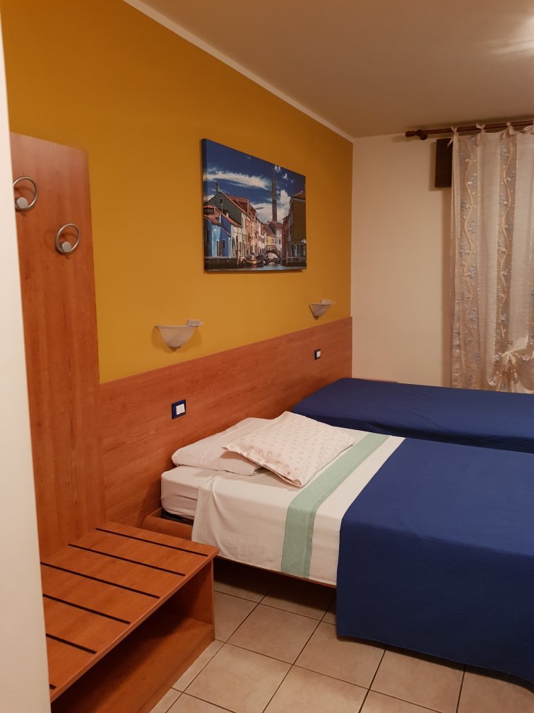 LAGUNA B&B - Prices & Reviews (Portegrandi, Italy)