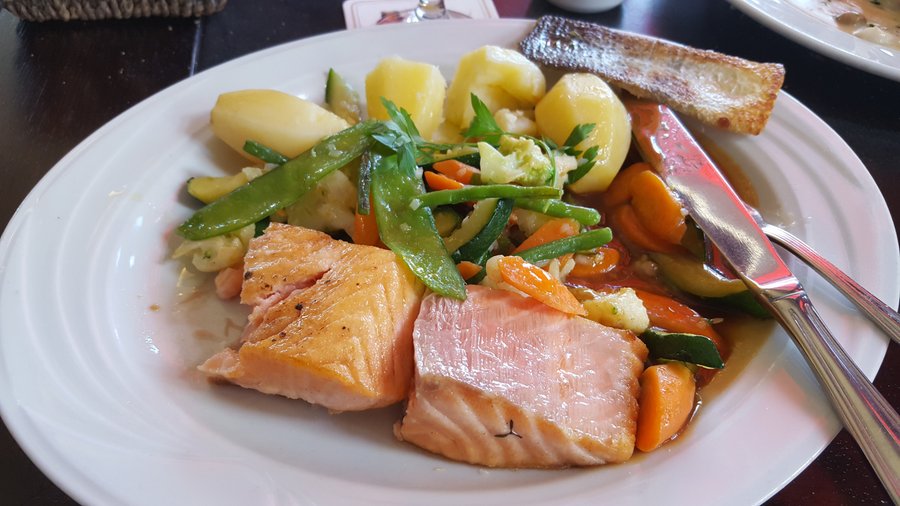 Salmone e verdure