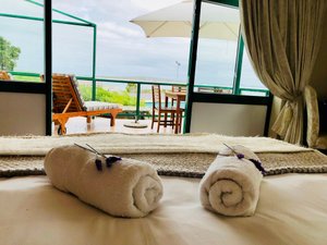 Room & Suite