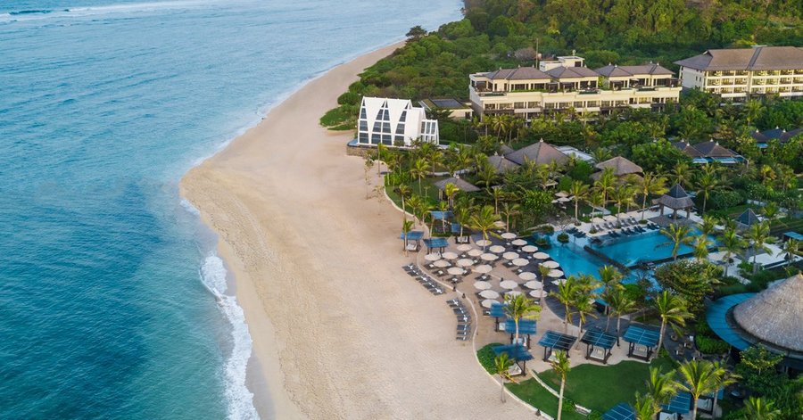Beachfront Luxury Resort in Bali