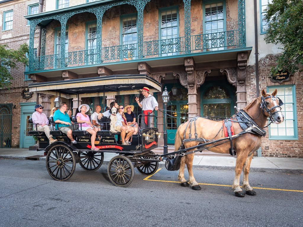 Old s. Чарлстон Олд Таун. Компания Bristol Carriage Company.