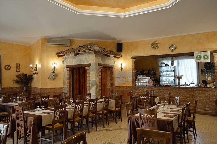 Torta 1 anno topolino - Picture of Caffè Puglisi, Sicily - Tripadvisor