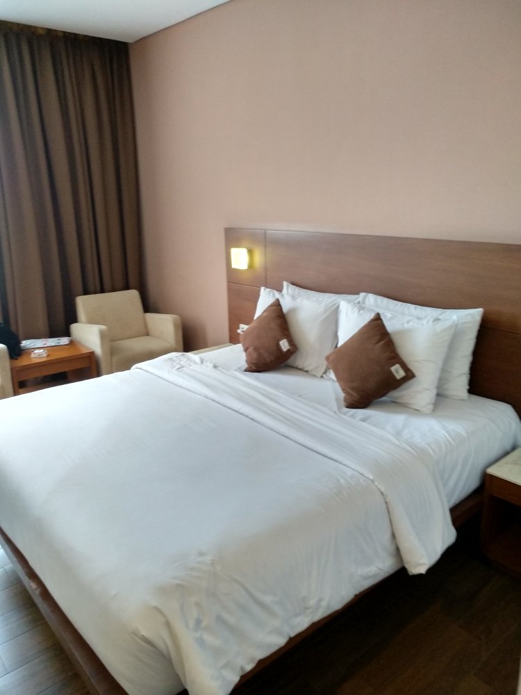 Ruang Breakfast di Hemangini Hotel
