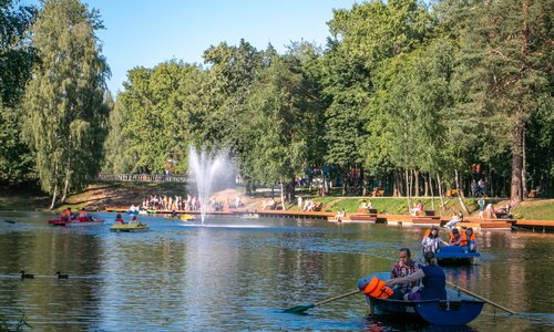 Активный отдых в Парках Красногорска - лодки и катамараны в Парке культуры и отдыха Ивановские п