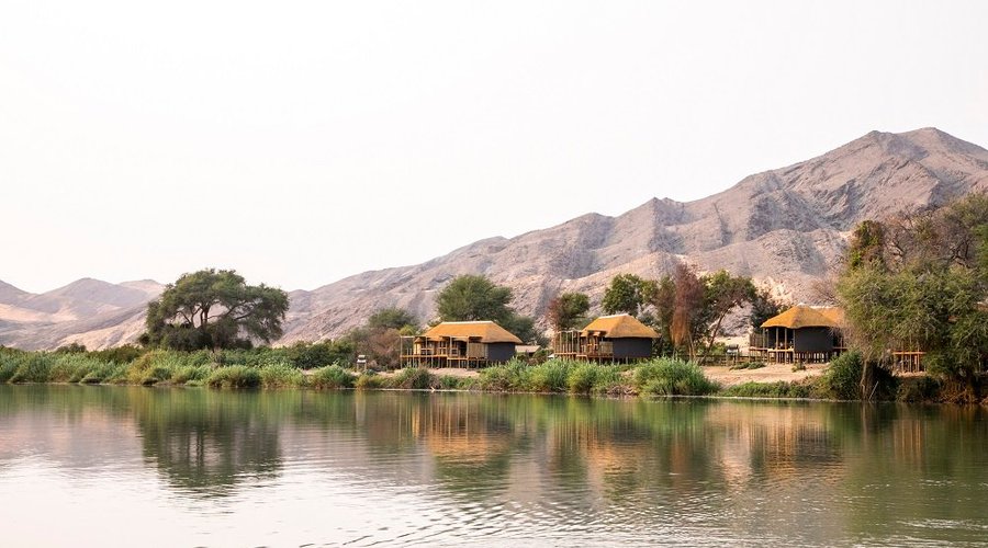 Serra Cafema on the River Banks