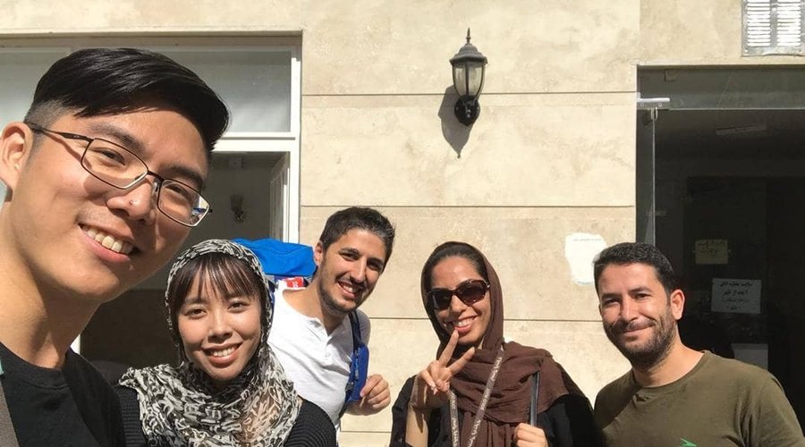 Qom Hostel Spain Chinese guests