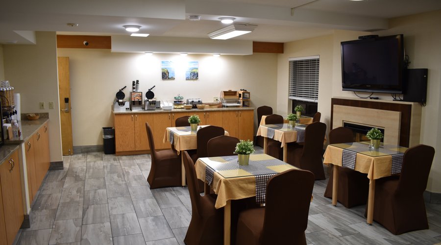 Breakfast Room