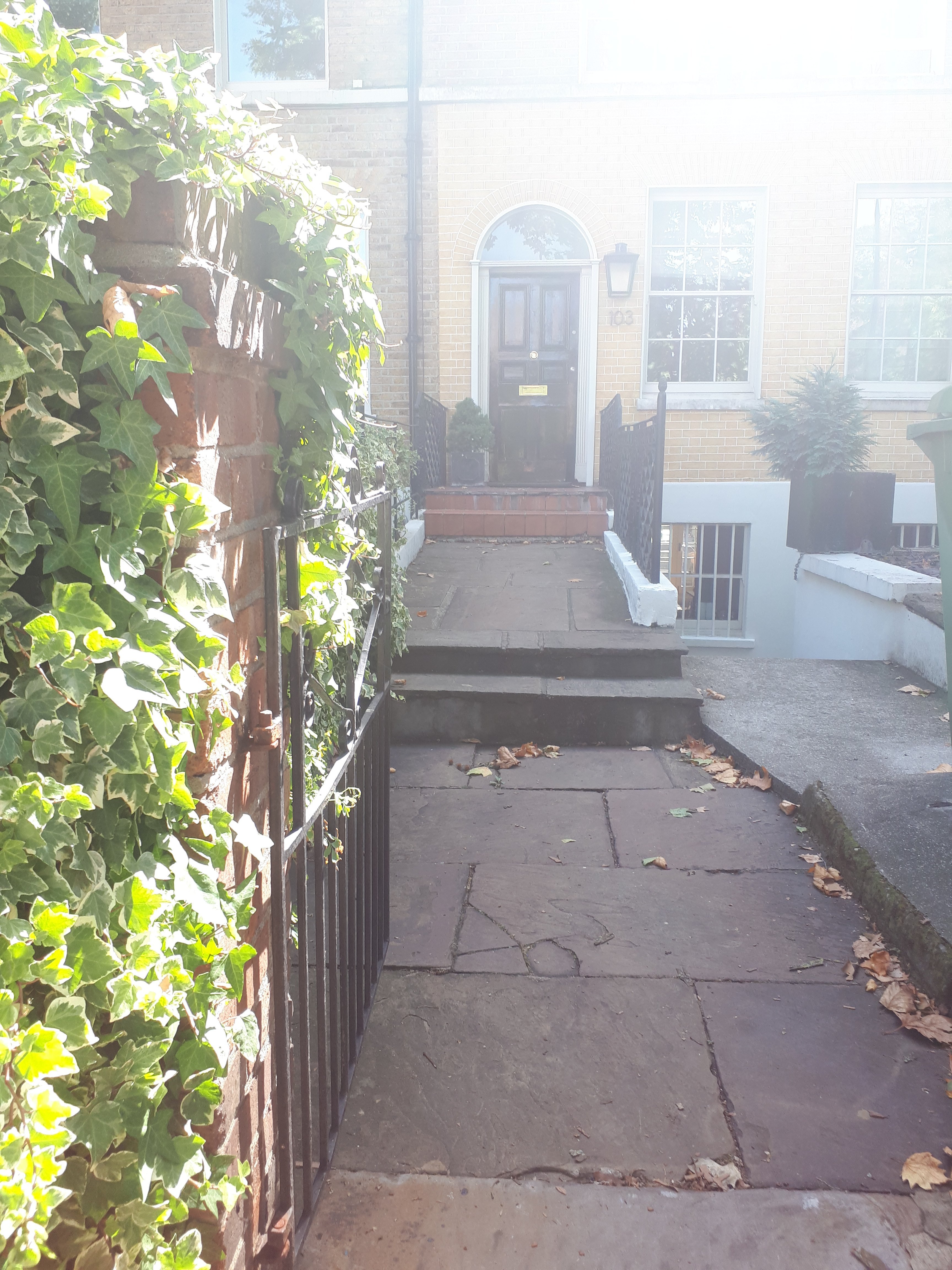 KENNINGTON B & B (London) - B&B Reviews, Photos, Rate Comparison ...