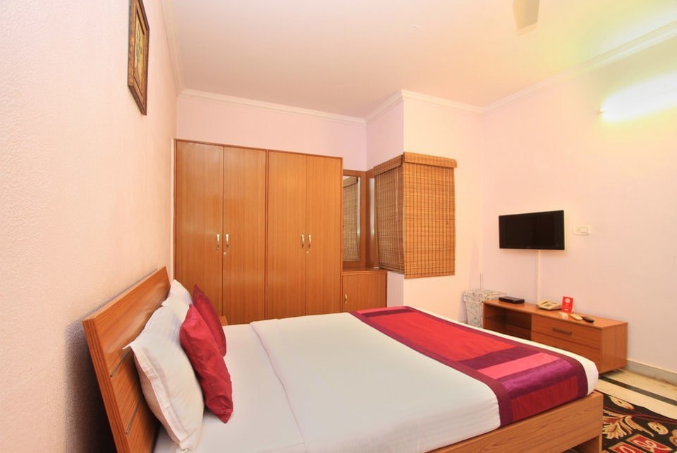 OYO 10022 HOTEL OAK CASTLE - Specialty Hotel Reviews (Bengaluru, India) OYO 10022 HOTEL OAK CASTLE -  Specialty Hotel Reviews... 