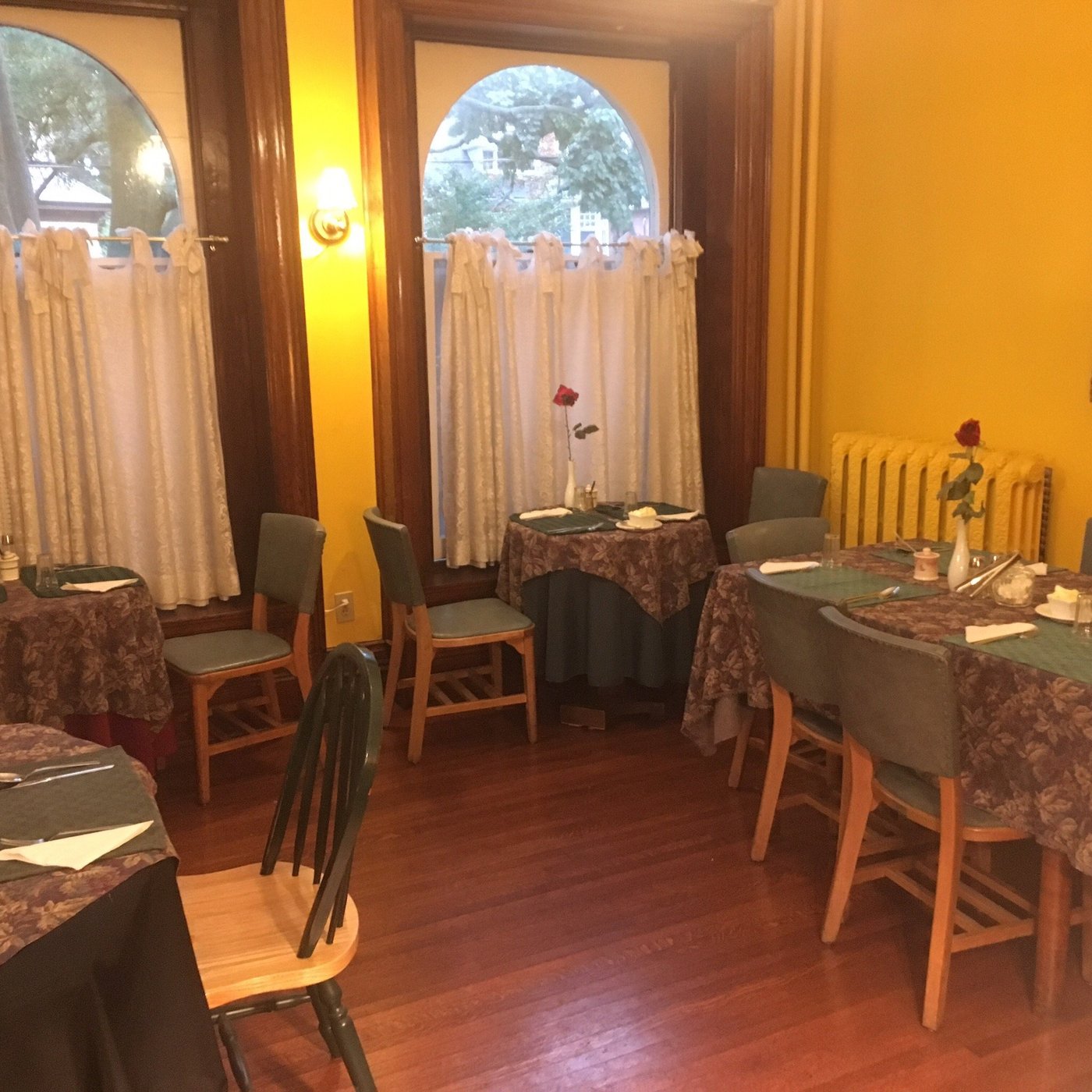 BONNEVUE MANOR BED & BREAKFAST PLACE (Toronto) - B&B Reviews, Photos