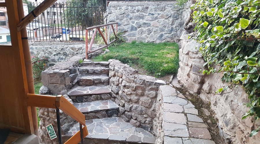 gradas de piedra - cuarto nivel