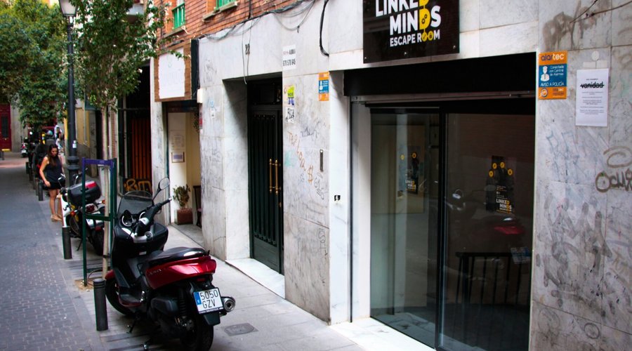 Linked Minds Escape Room