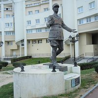 La sculpture sur son socle