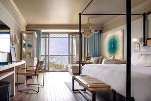 Room & Suite