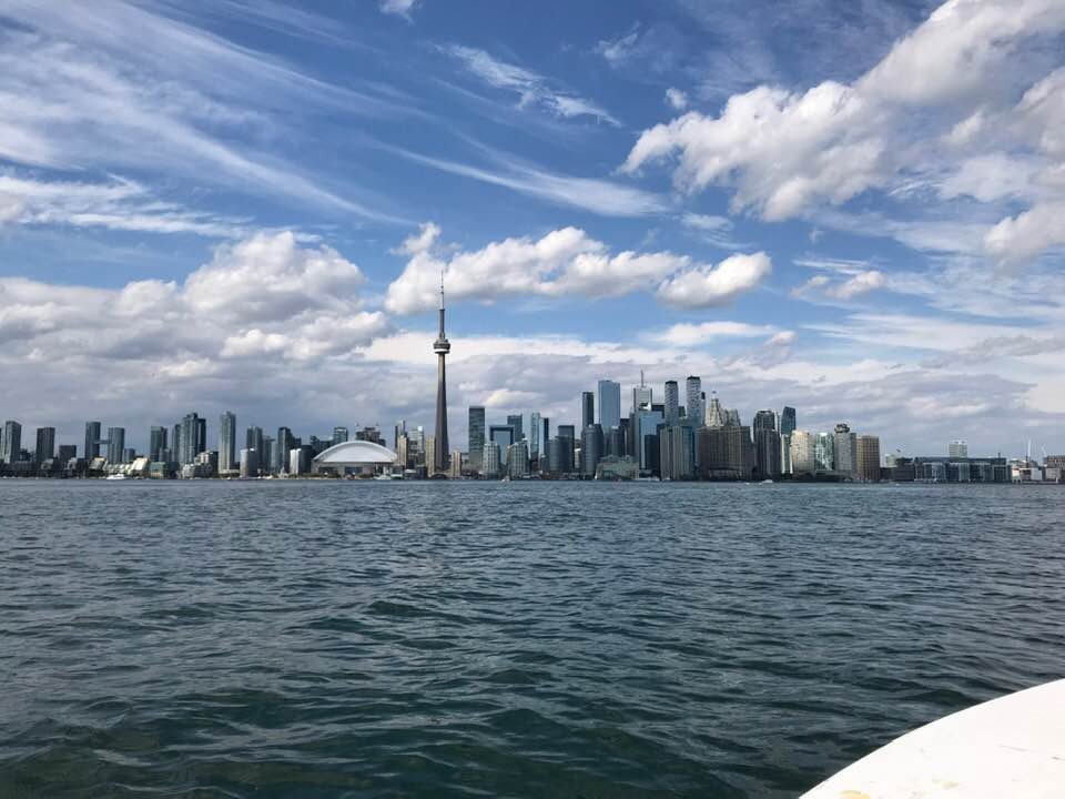 Sailing Powerboating At Harbourfront Centre Toronto Lohnt Es Sich   That Skyline Is Kicking 