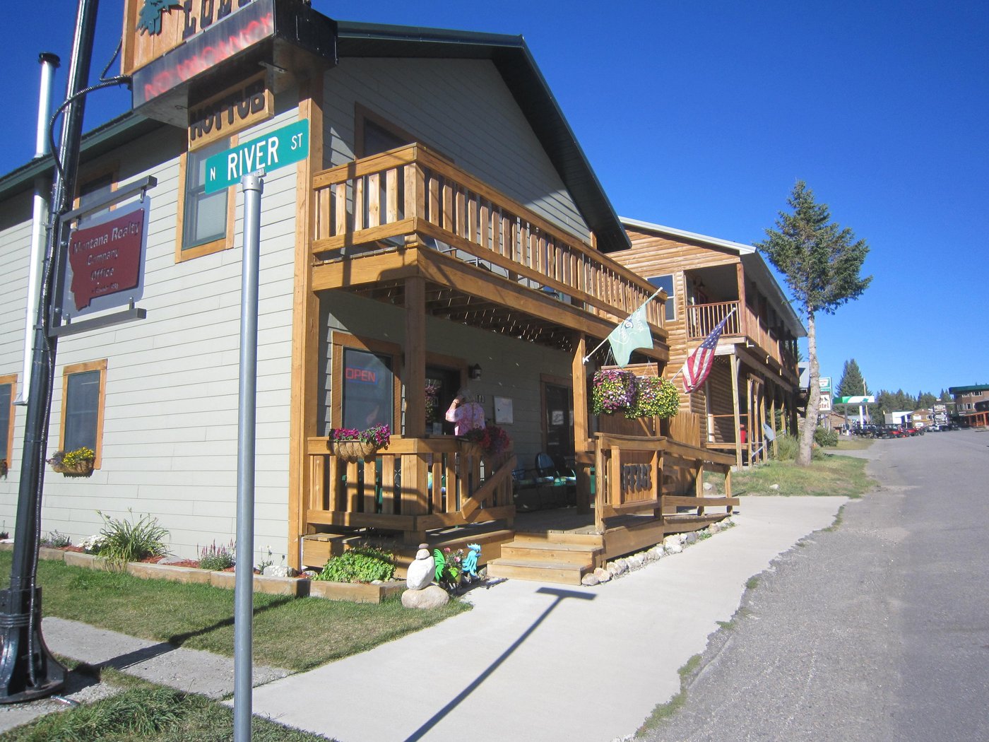 ELK HORN LODGE LLC Updated 2024 Prices & Hotel Reviews Cooke City, MT