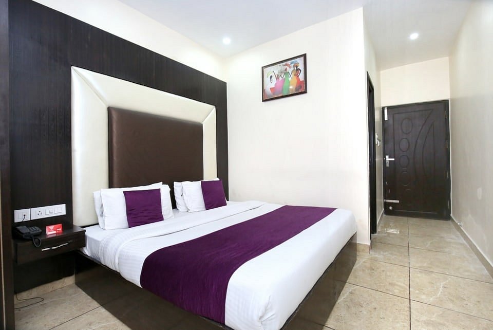 OYO 8766 Hotel DS Regency, hotell i Amritsar