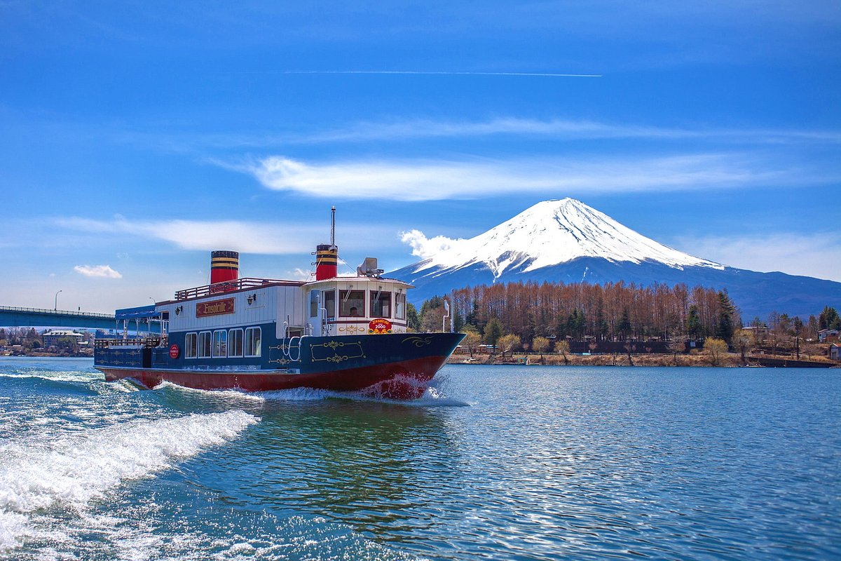 lake kawaguchi boat tour