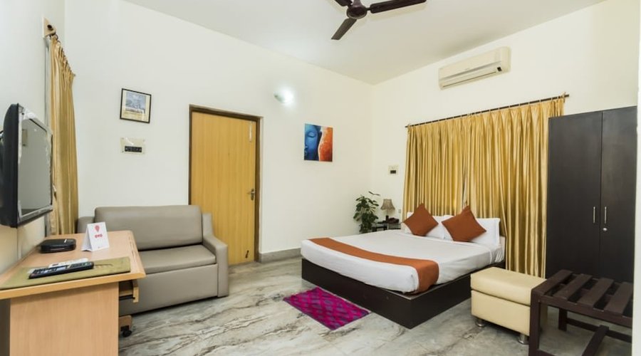 OYO 10140 NEAR SALT LAKE SECTOR 1 - Hotel Reviews (India/Kolkata (Calcutta), Asia) OYO 10140 NEAR SALT LAKE SECTOR 1 -  Hotel... 