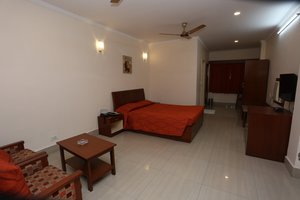 Room & Suite
