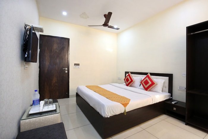 OYO 9323 HOTEL SIDANA SOLITAIRES - Reviews (Ludhiana, India)