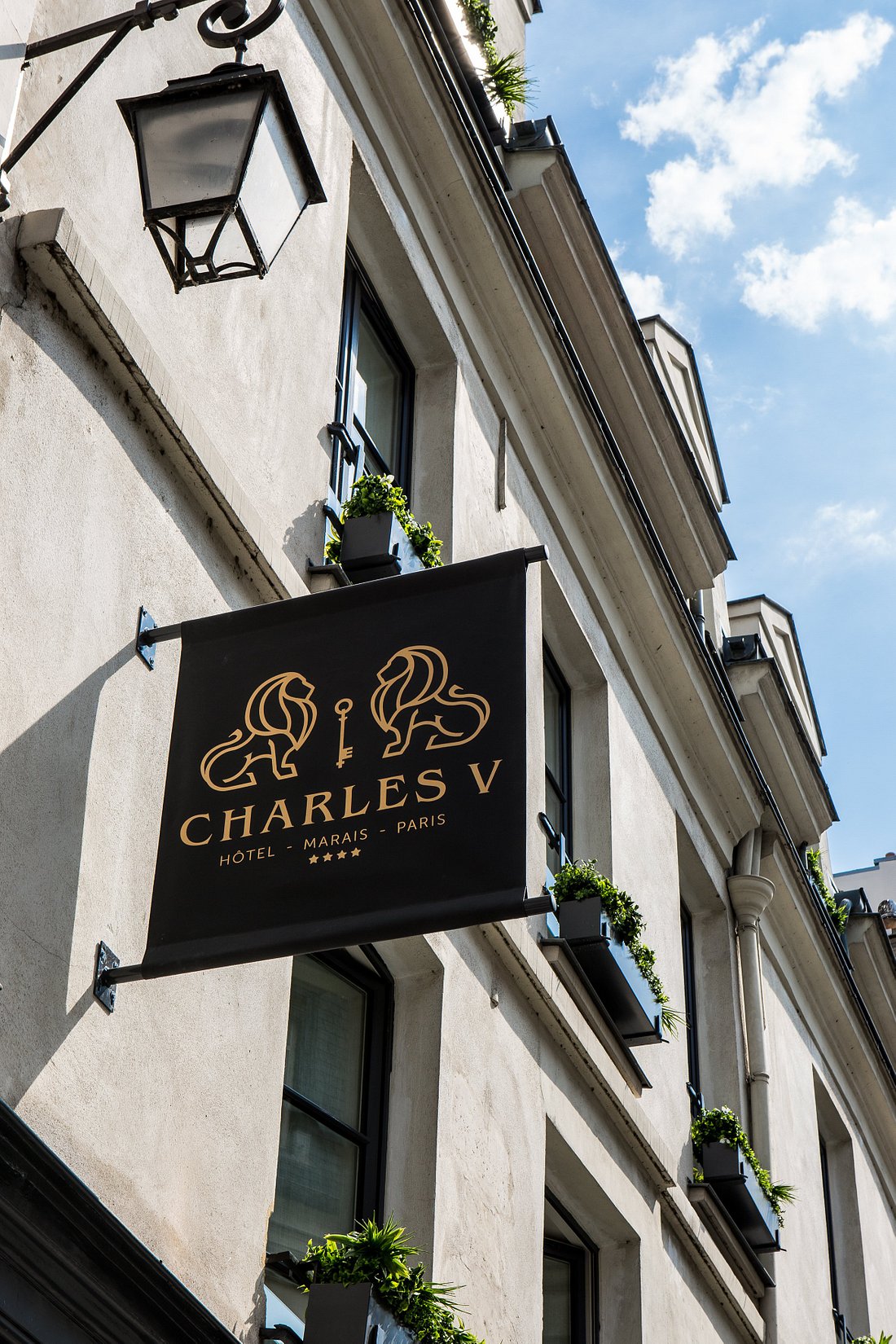 HOTEL CHARLES V - Prices & Boutique Hotel Reviews (Paris, France)