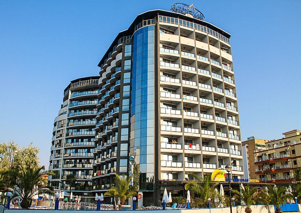Smartline Meridian Hotel, hotel in Sunny Beach