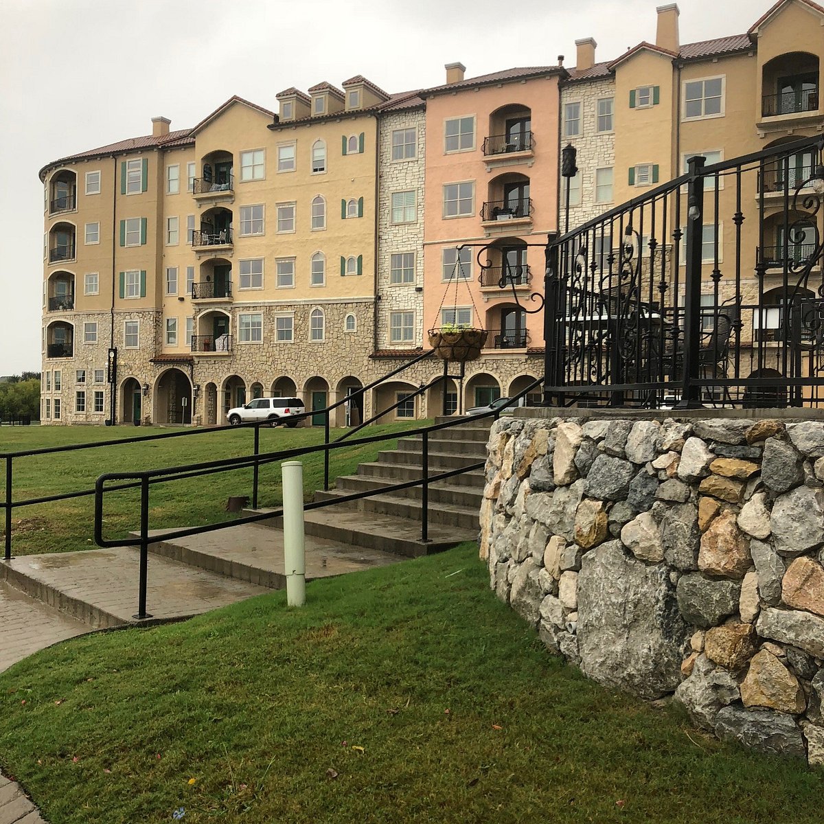 ADRIATICA VILLAGE (McKinney): Ce qu'il faut savoir pour votre visite