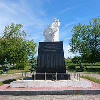 Памятник советским воинам