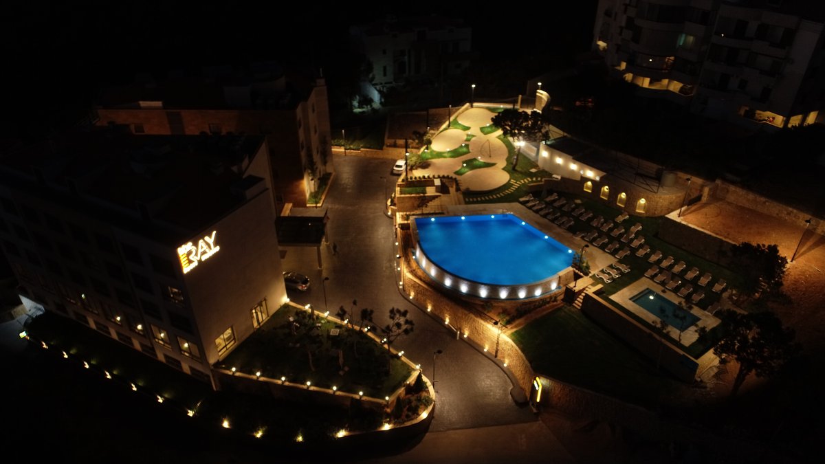 THE RAY HOTEL AND STUDIOS (Ain Saadeh) - отзывы, фото и сравнение цен -  Tripadvisor