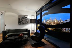 Room & Suite