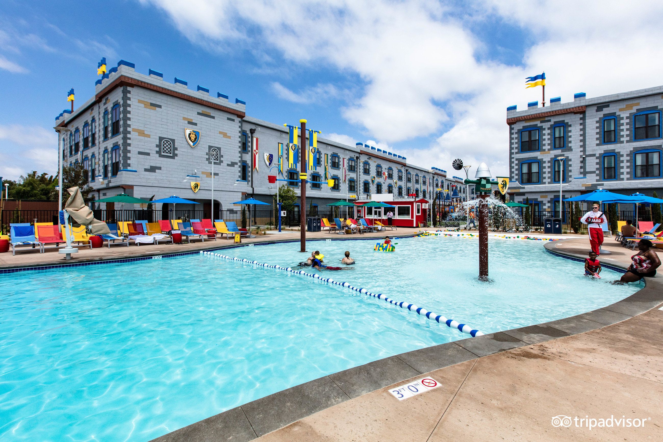 legoland hotel splash pool