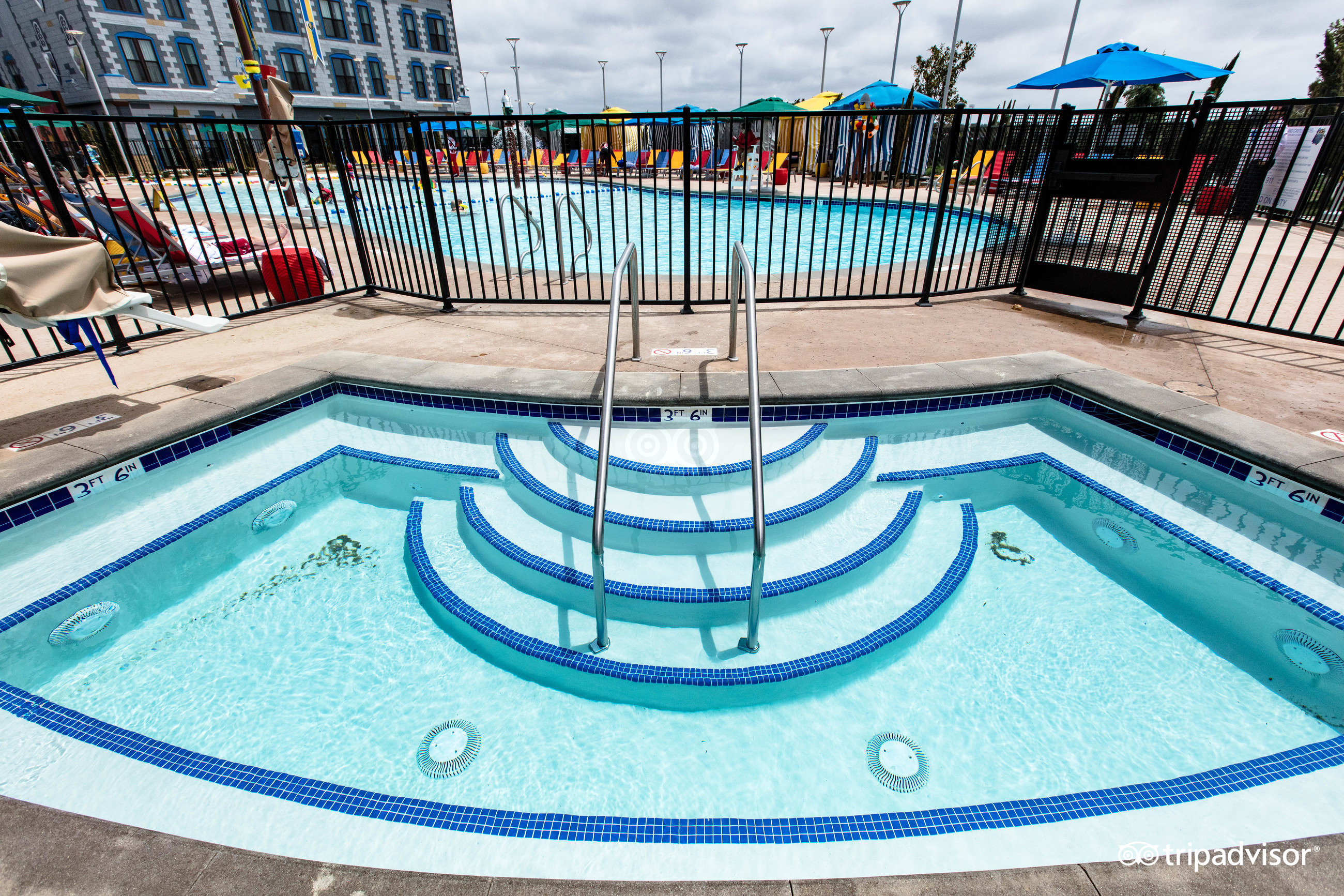 Legoland castle hot sale hotel pool hours