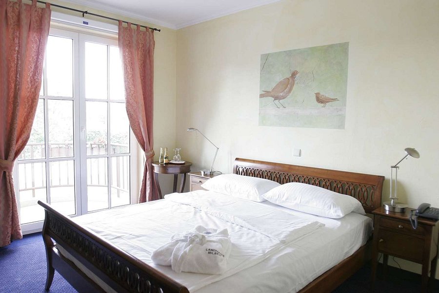 Hotel Landhaus Milser Prices Reviews Duisburg Germany Tripadvisor Hotel Landhaus Milser Prices Reviews Duisburg Germany Tripadvisor