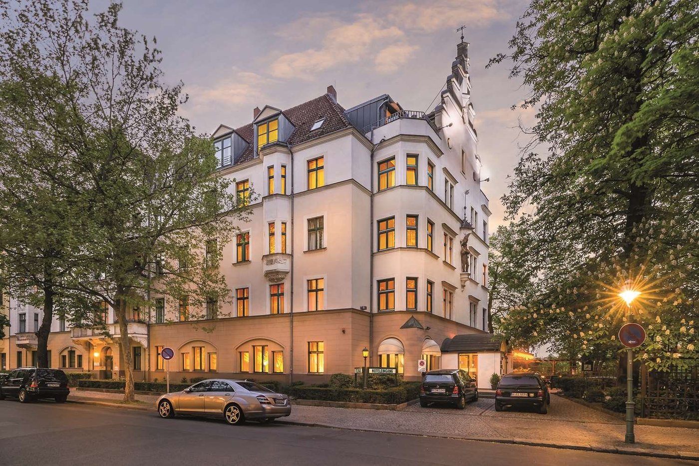 novum hotel kronprinz berlin booking