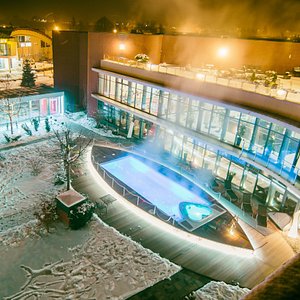 Blue Diamond Hotel in Rzeszow, image may contain: Lighting, Pool, Water, Tub