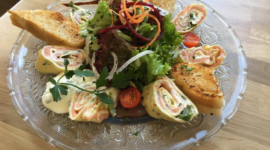 Lachsröllchen