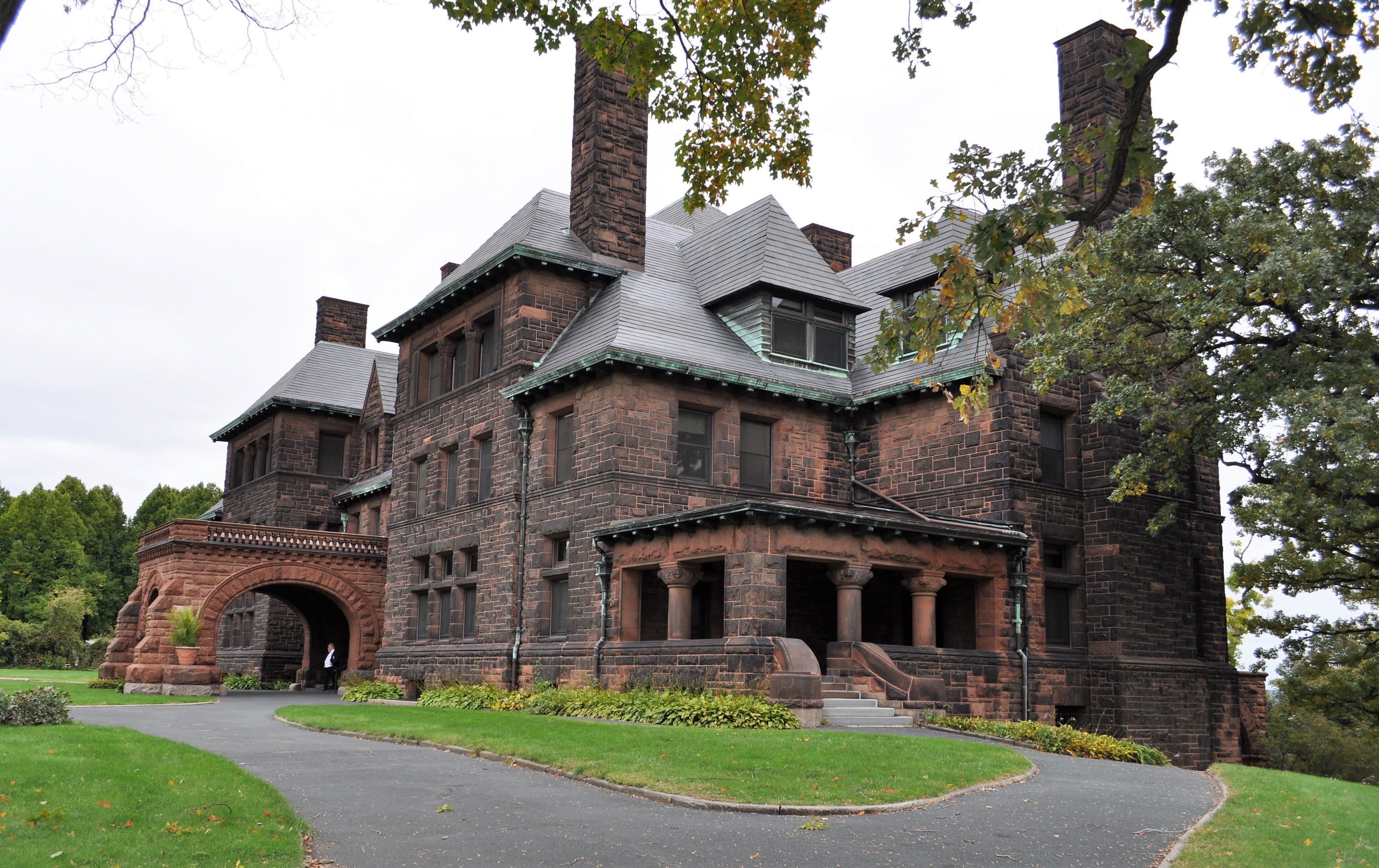 mansion in dayton mn