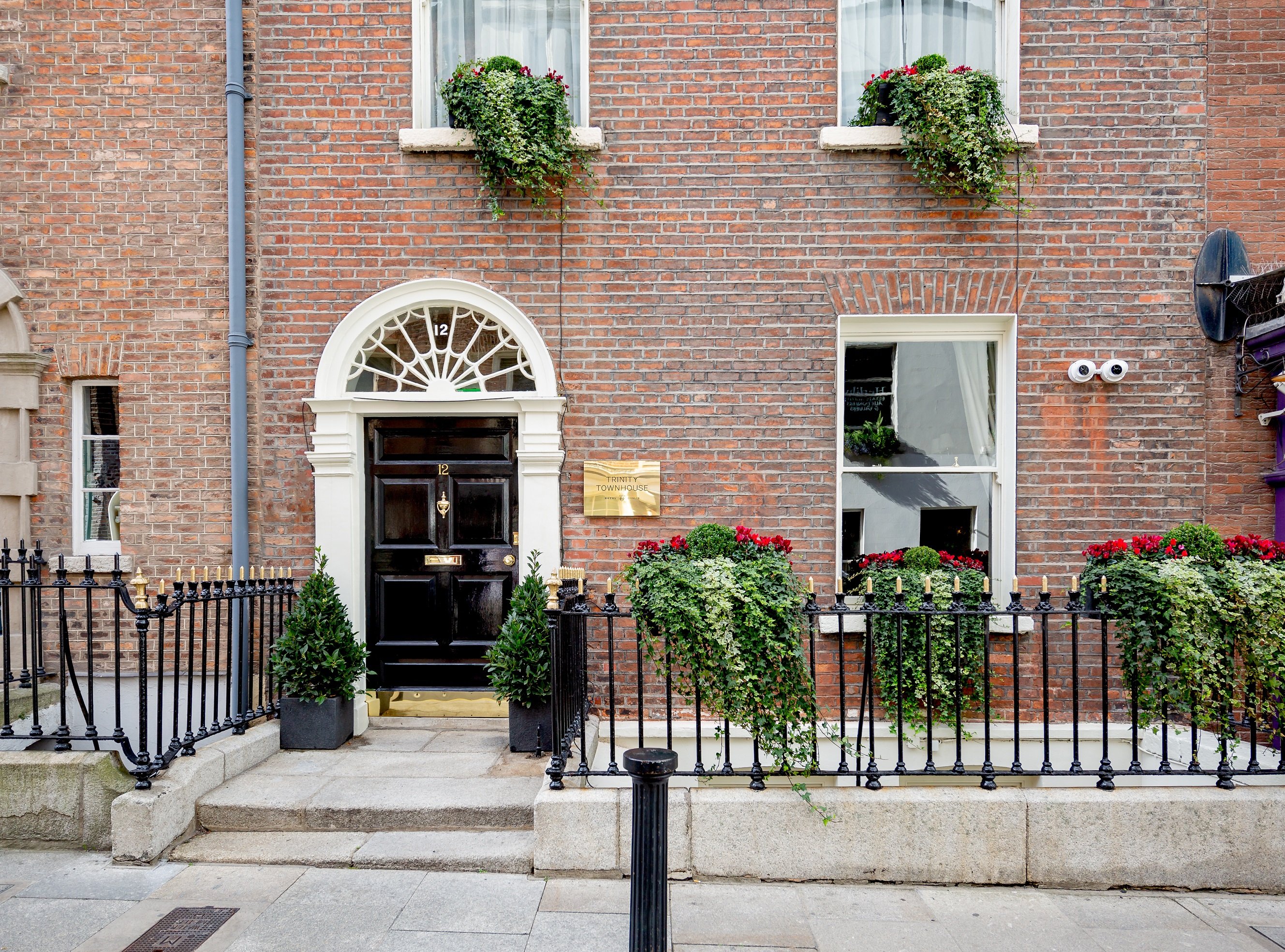 TRINITY TOWNHOUSE HOTEL - Updated 2024 Prices & Guest House Reviews ...