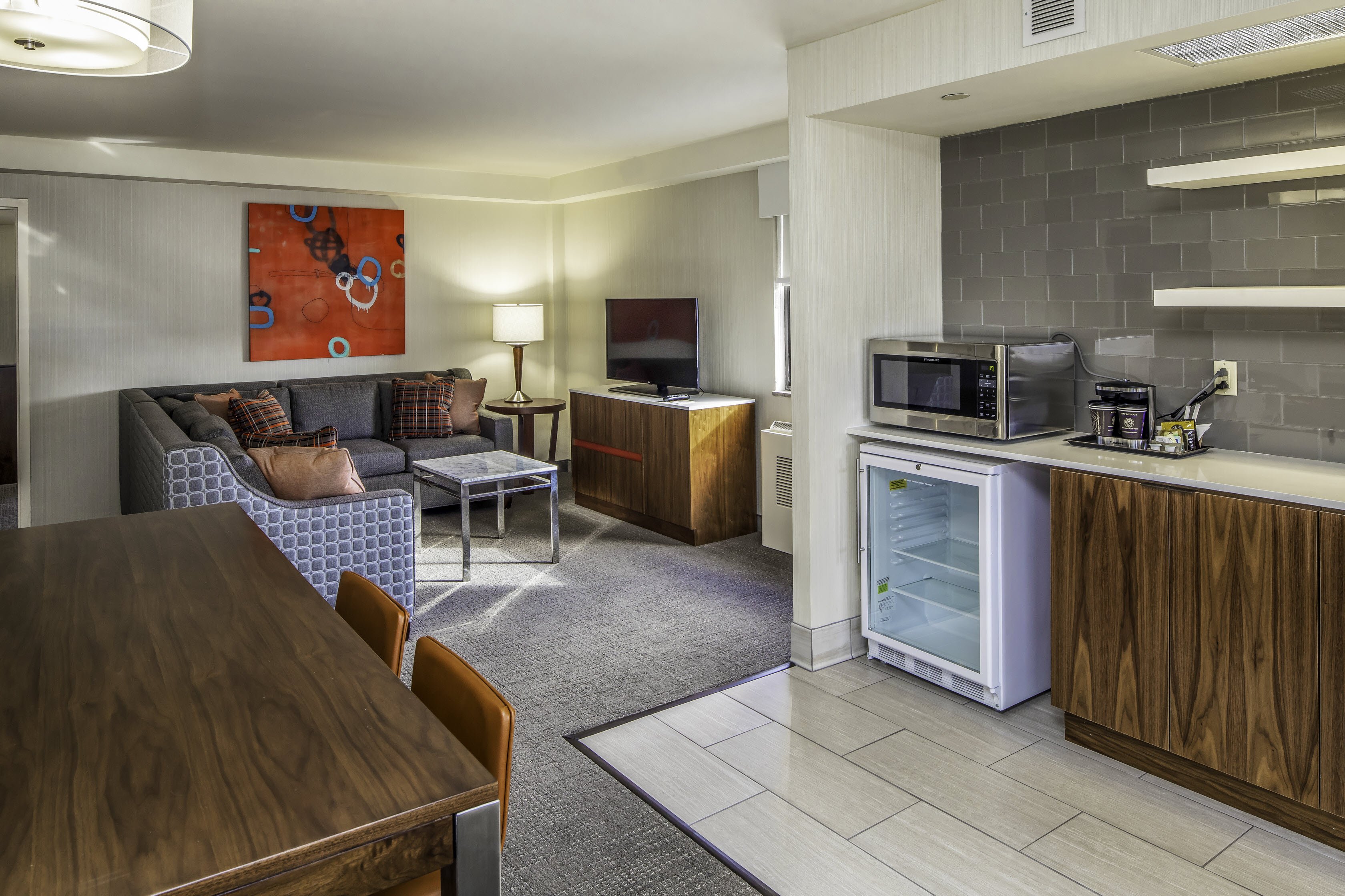 DOUBLETREE BY HILTON HOTEL SUITES PITTSBURGH DOWNTOWN 169 2 4 5   Doubletree By Hilton 