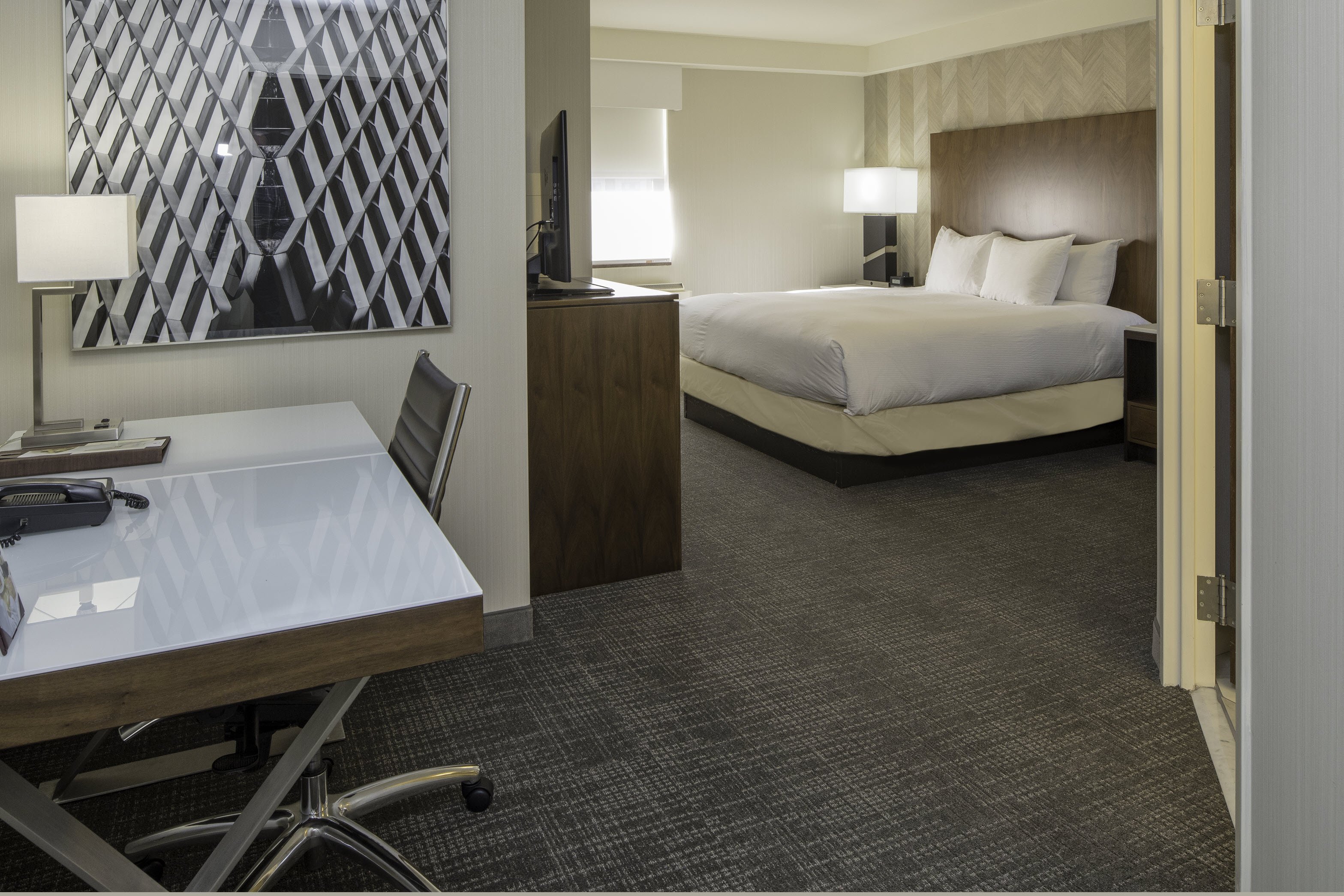 DOUBLETREE BY HILTON HOTEL SUITES PITTSBURGH DOWNTOWN Updated 2024   Doubletree By Hilton 