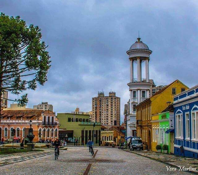 O que conhecer no Setor Histórico de Curitiba e ir de bicicleta?