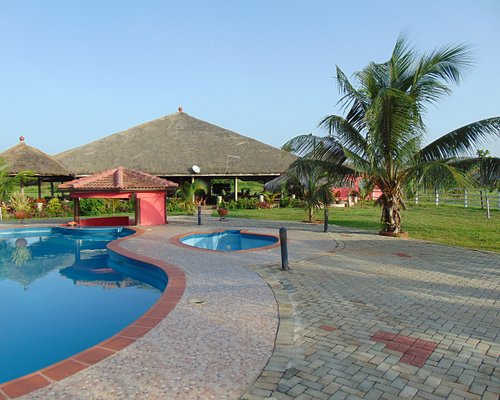 Featured image of post Luxury Beach Resort Bortianor