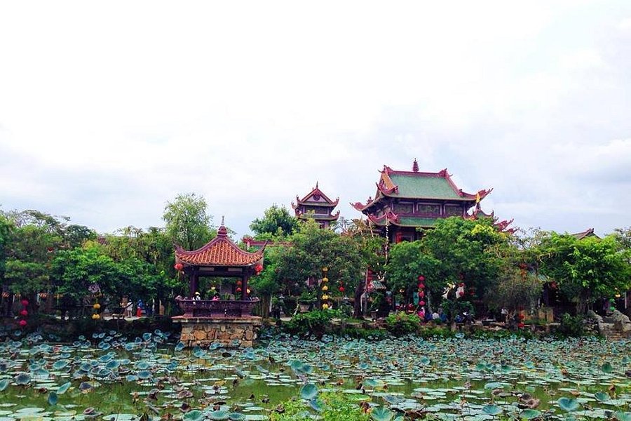 Thien Hung Pagoda image