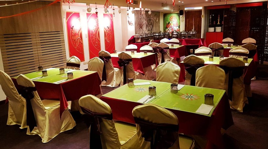 馬友友印度廚房大直店有著廣大舒適的用餐空間，是舉辦活動、包場等最佳地點。