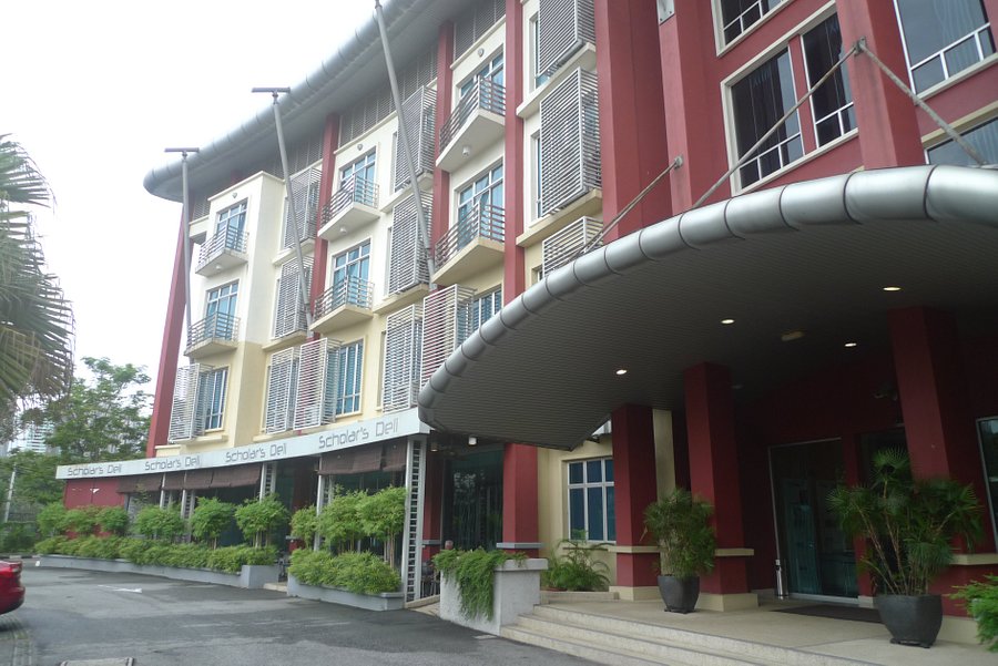Utm hotel & residence
