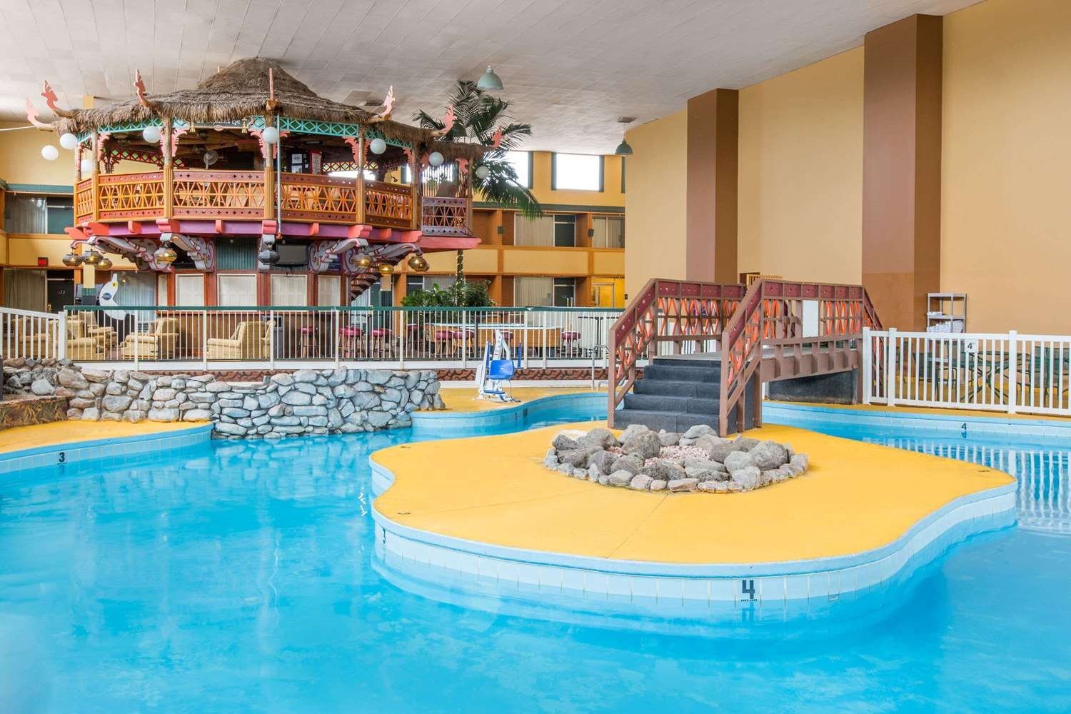 RAMADA BY WYNDHAM KEARNEY 79 1 2 6 Updated 2022 Prices Hotel   Pool 