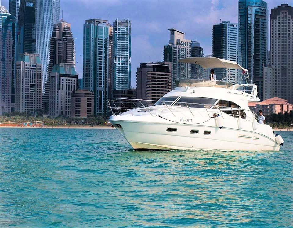 cozmo yachts dubai