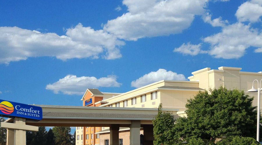 Newest Hotel in Coeur d'Alene.  Hotel main entrance.